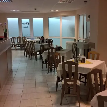 Lilla Wellnessapartman * زلاكاروس
